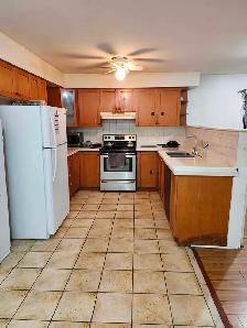 1 Large Room for Rent in 3-Storey Townhouse –Available June 2026 - Photo 6