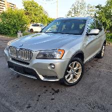 2014 BMW X3 xDrive28i AWD 2.0l 4cyl, No Accidents, One owner!