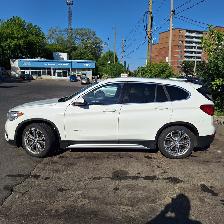 2017 BMW X1 xDrive28i AWD, 2.5l 4cyl, Pre-sale inspection done! - Photo 5