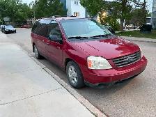 2004 ford free star mini van