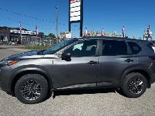 2022 Nissan Rogue S, All Wheel Drive, Htd. Seats, Alloy Wheels - Photo 4