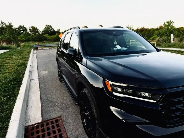 Urgent Sale – 2025 Honda Pilot Black Edition | 18,000 KM | Like