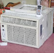 Air conditioner climatiseur 10000 btu AC 17°C Danby COMME NEUVE