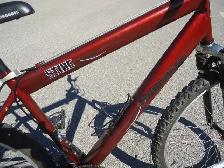 MONGOOSE – Sting, Commuting Bike - Photo 2