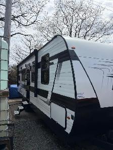2024 Grand Design 27’ Toy Hauler - Photo 6