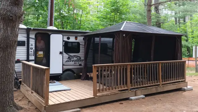 2016 Jayco 195RB situated on a seasonal site on Marble Lake in C