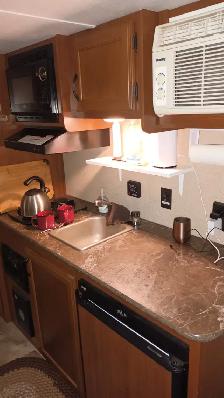 2016 Jayco 195RB situated on a seasonal site on Marble Lake in C - Photo 5