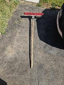 Razor-Back Professional Roofer's Brush