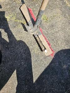 Razor-Back Professional Roofer's Brush - Photo 2