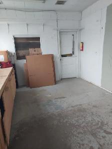 Commercial Workshop Space for rent in Prime Etobicoke Location! - Photo 2