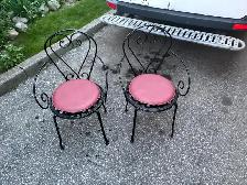 Free delivery used Pair of Black Metal Bistro Chairs - Photo 4