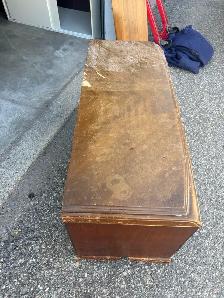 Free delivery antique circa 1940 Boshart Cedar Chest - Photo 6