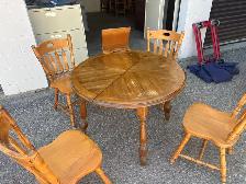 Free delivery used Round Oak Dining Table with 4 Chairs - Photo 2