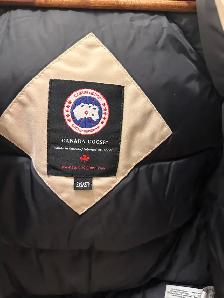 Canada Goose Jacket Woman’s - Photo 6
