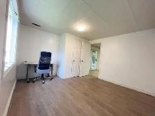 Richmond Hill - Entire Ground Floor  2-Bedroom House for Rent - Photo 5