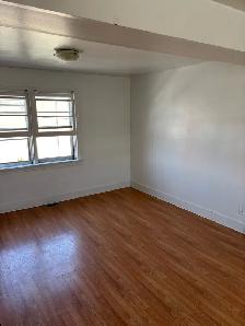 1127 Lorne St. Second Floor, 2 Bedroom - Photo 2