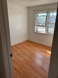 1127 Lorne St. Second Floor, 2 Bedroom - Photo 5