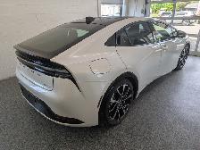 2025 Toyota Prius Plug-In Hybrid XSE - Photo 3