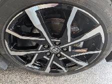 2025 Toyota Prius Plug-In Hybrid XSE - Photo 25