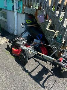 Lawn Mowers - Photo 2