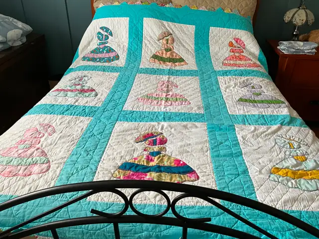 Vintage Umbrella Girl Quilt