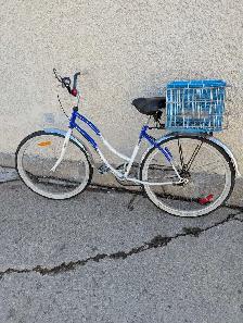Ladies, Girls 3 speed Bike - Photo 2