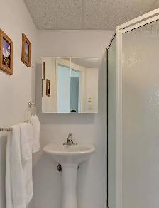Appartement de 2 chambres et 2 salles de bain. - Photo 13