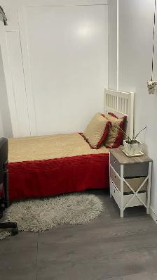2 Bedrooms for rent kelowna$750 incl utils 10mins to OC UBCO - Photo 2