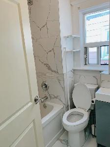 1 bedroom in 3bed 1 bath house West Toronto - Photo 5