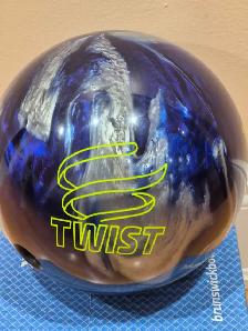 Brunswick Twist Blue Silver Bowling Ball 9 lb. Top 2.5 oz.. Used - Photo 2