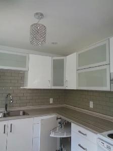 2 Bedroom-Beautiful-Triplex Bldg-Porch-Dishwasher-2 Yr Lease - Photo 2