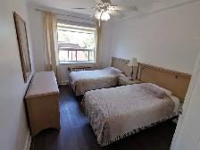 Furnished room in Female Shared Apt at Yonge & St Clair, Toronto - Photo 5