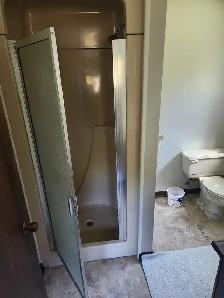 Walkout bsmt. for rent - Photo 5