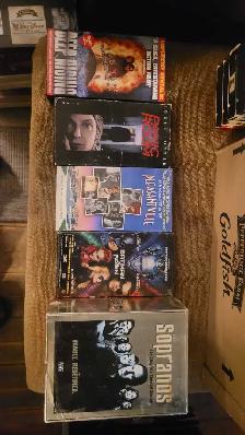 free vhs tapes and comic books - Photo 2
