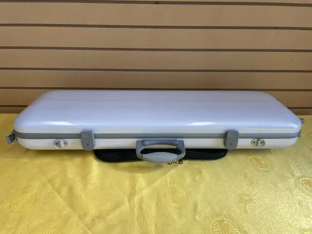 4/4 White Carbon Fiber Violin Case with Hygrometer Side Pocket