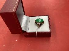 bague en or avec pierre verte - Photo 2