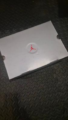 Jordan 13 Dune Red size 10.5 - Photo 2