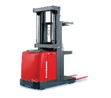 Dockstocker (forklift operations)