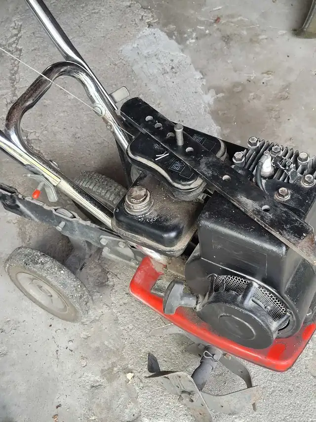 2.5 horsepower rototiller