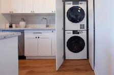 2-Bedroom Apartment for Rent in the Heart of Downtown Oakville! - Photo 12