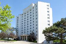 2-Bedroom Apartment for Rent in the Heart of Downtown Oakville! - Photo 16