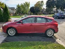 2012 FORD FOCUS TITANIUM/ FULLY LOADED/ 172,000 km - Photo 2