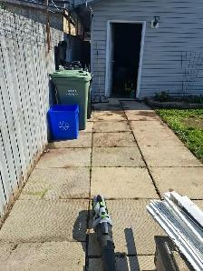 Offering Landscaping / Lawn maintenance care - Photo 4
