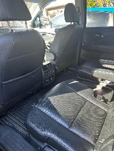 2017 Honda Pilot Touring in Mint Condition - Photo 9