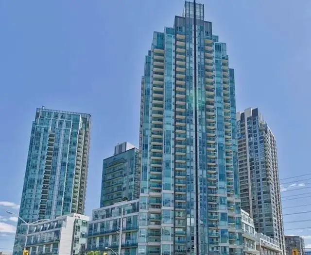 Square One Condo for rent by Owner Available Now!!