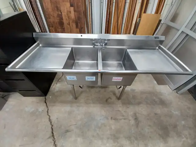 Double Compartment Sink