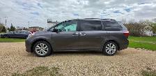 2015 Toyota Sienna XLE AWD /POWER SLIDING DOORS/NAV/LOCAL/GREAT - Photo 10