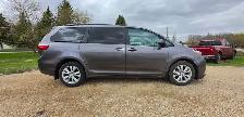 2015 Toyota Sienna XLE AWD /POWER SLIDING DOORS/NAV/LOCAL/GREAT - Photo 11