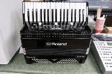 USED Roland FR4X V Accordion - Photo 2