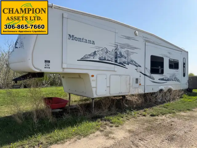 2005 29' Montana 5th Wheel Travel Trailer